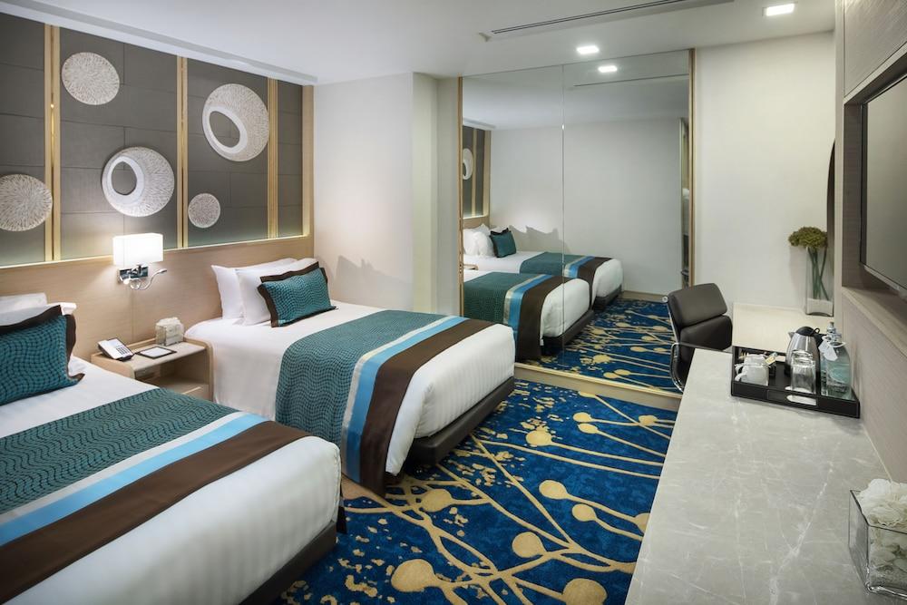 Solitaire Sukhumvit 11 होटल
